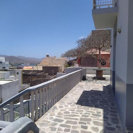 Vivenda Com Patio, No Coracao Do Mindelo Villa Eksteriør billede
