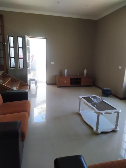 Vivenda Com Patio, No Coracao Do Mindelo Villa Eksteriør billede